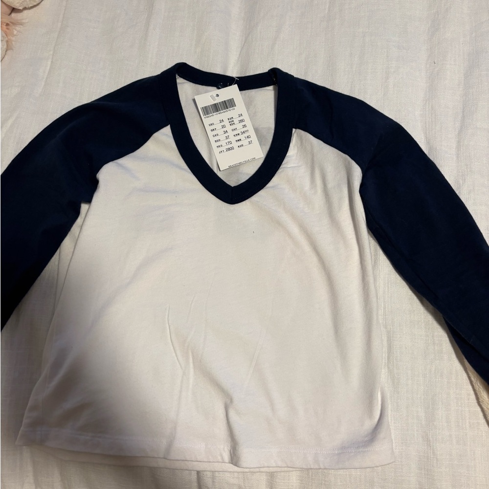 Brandy Melville baseball tee NWT